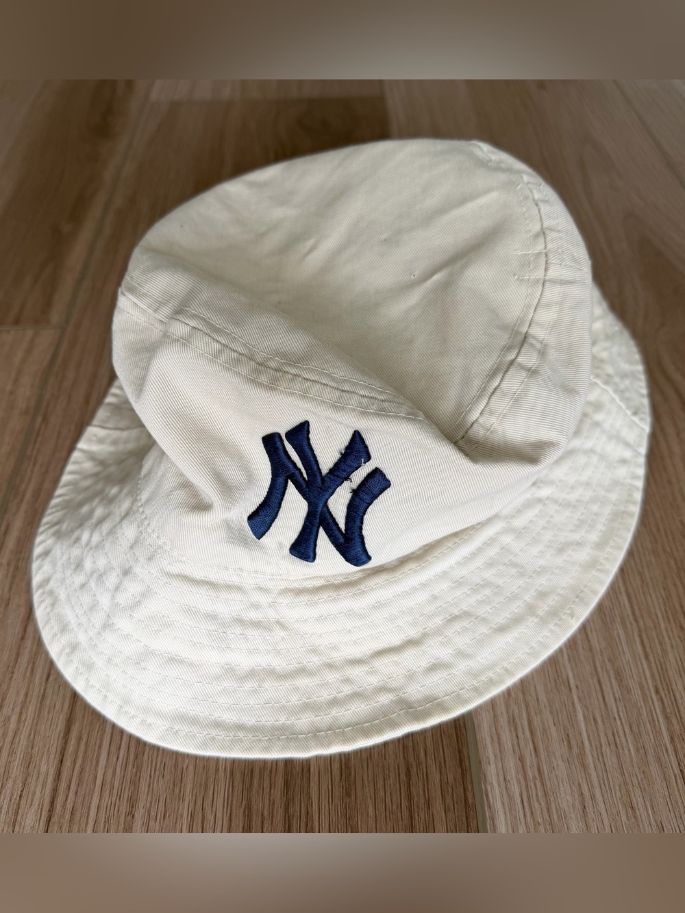 New York Yankees Tan Bucket Hat